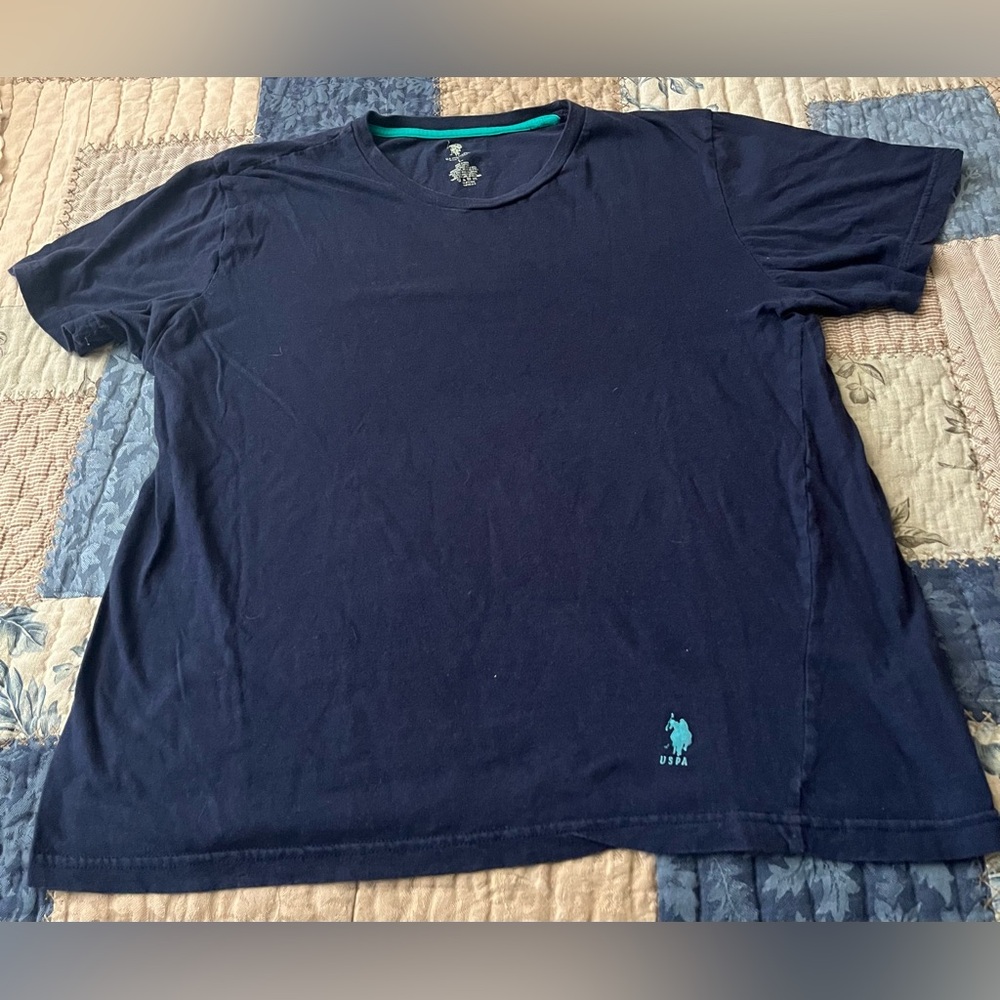 Men’s U S Polo Association T-Shirt Size Large color Navy Used